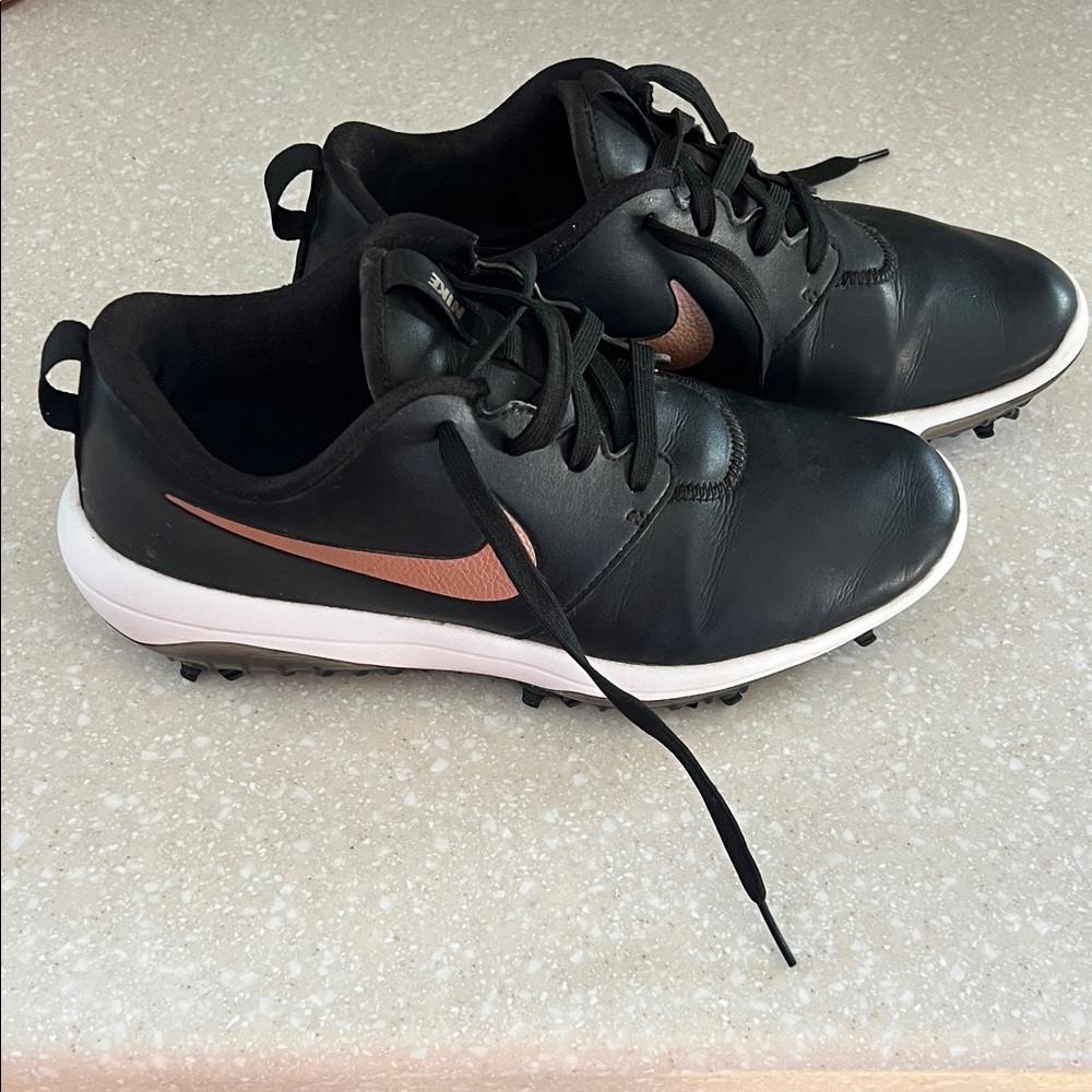 Women’s Nike Rouche G Golf Shoes Black and Rose Gold Size 8